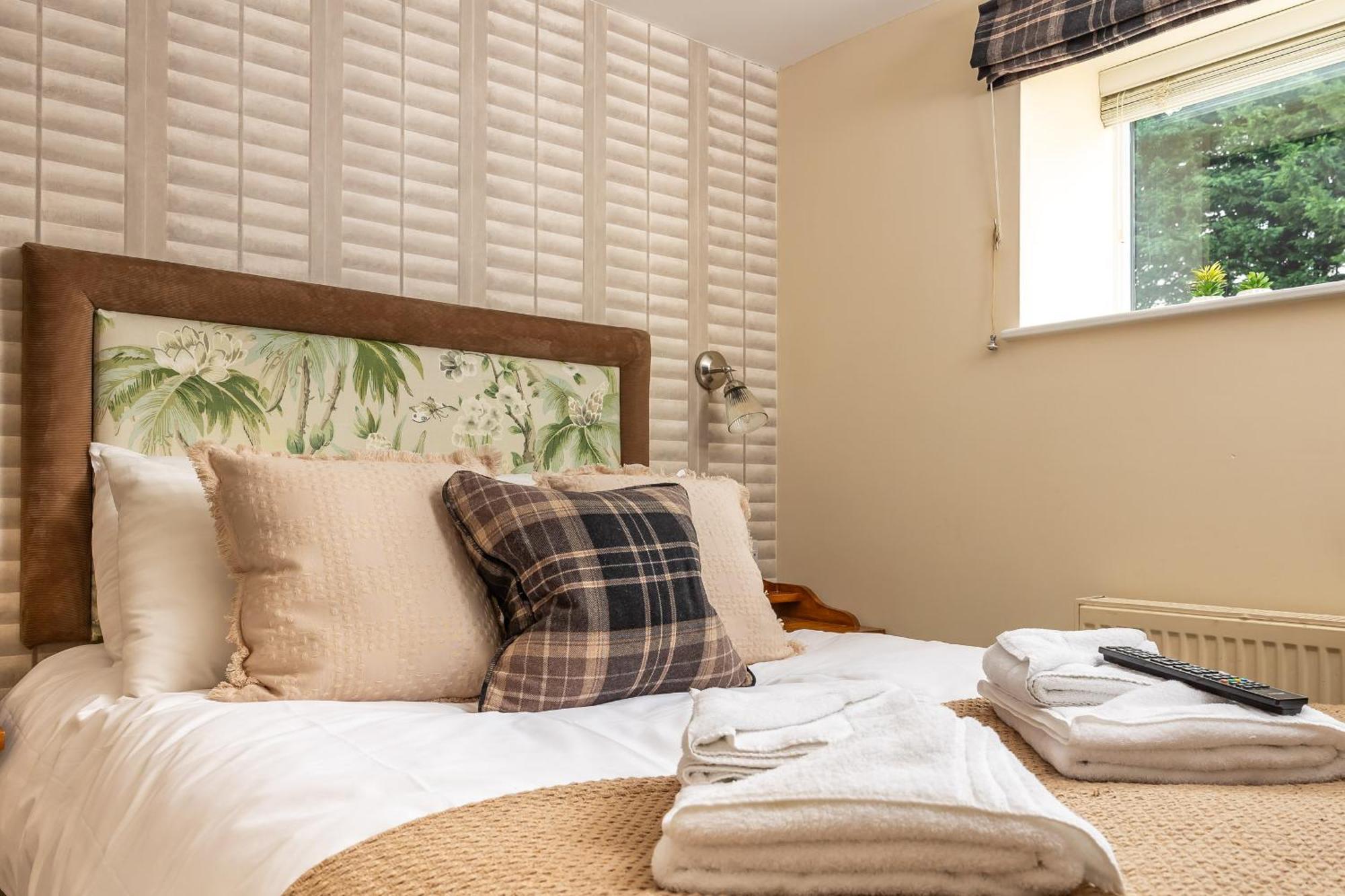 The Olde Coach House Inn Ashby Saint Ledgers Esterno foto