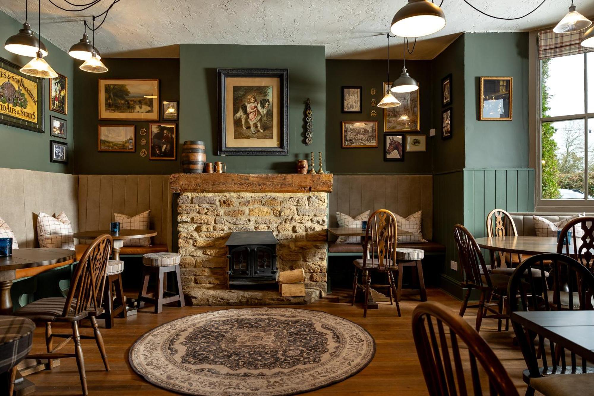 The Olde Coach House Inn Ashby Saint Ledgers Esterno foto