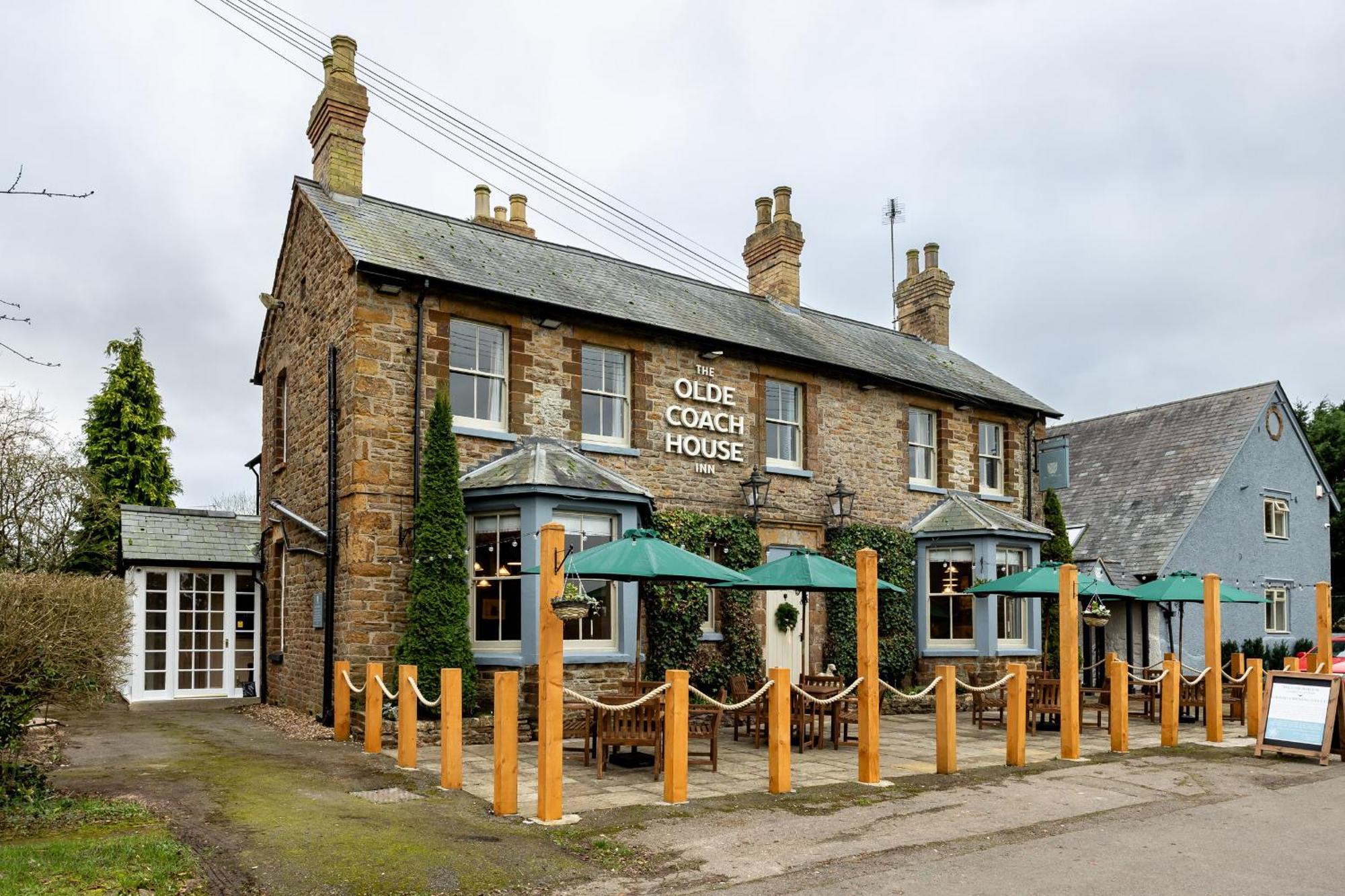 The Olde Coach House Inn Ashby Saint Ledgers Esterno foto