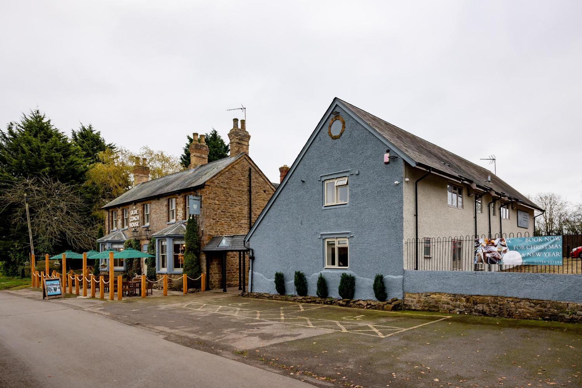 The Olde Coach House Inn Ashby Saint Ledgers Esterno foto