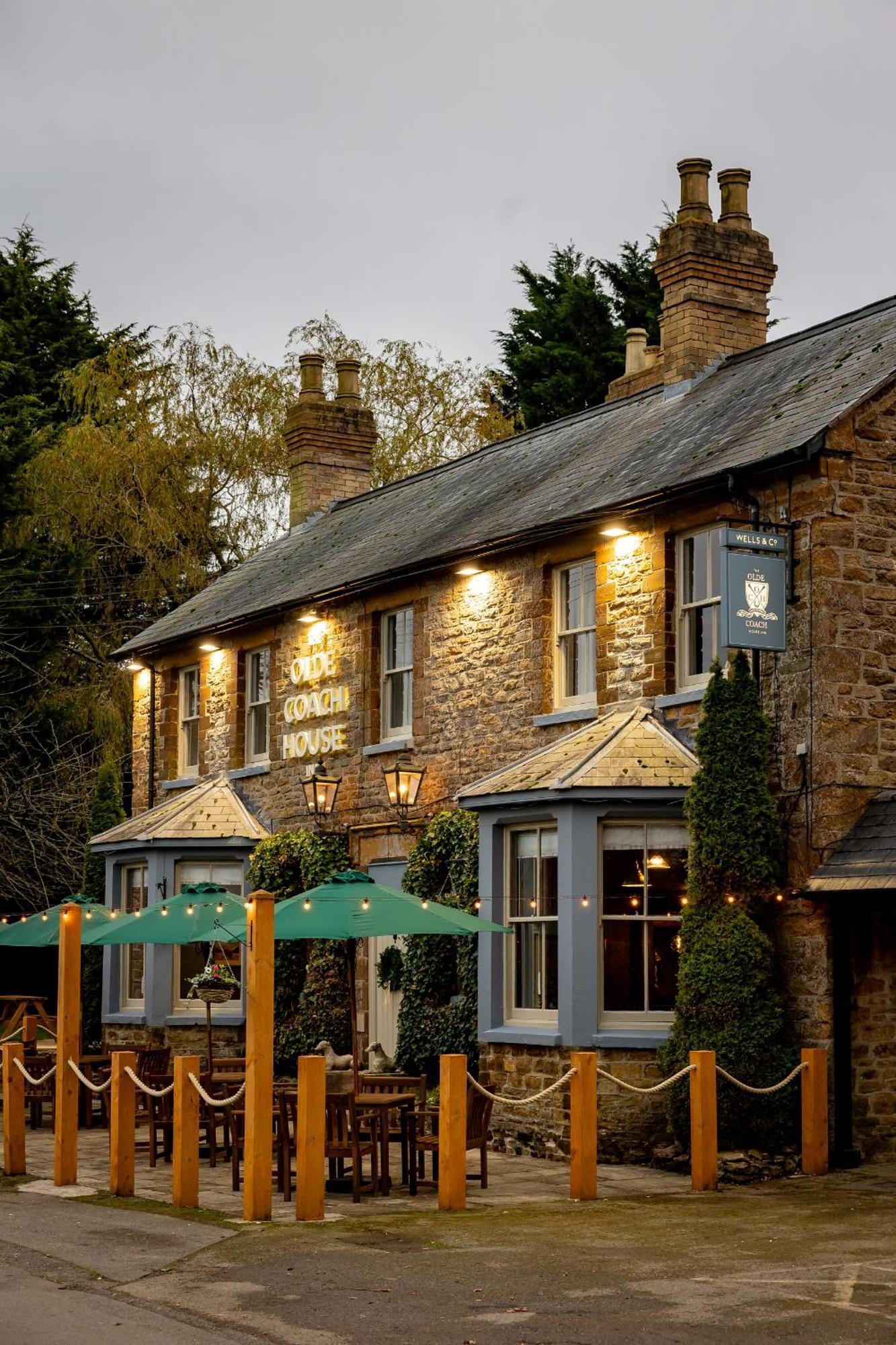 The Olde Coach House Inn Ashby Saint Ledgers Esterno foto