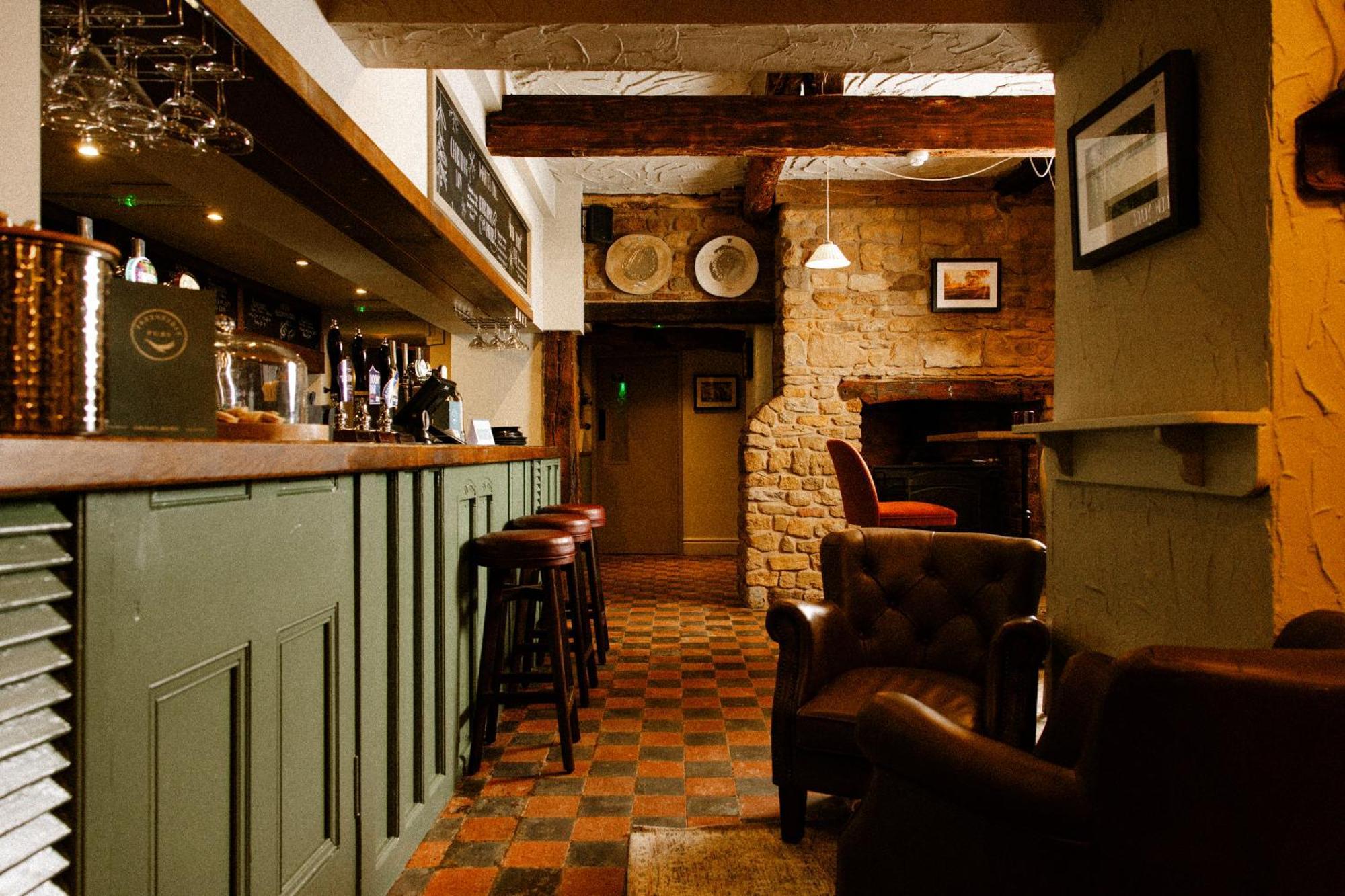 The Olde Coach House Inn Ashby Saint Ledgers Esterno foto