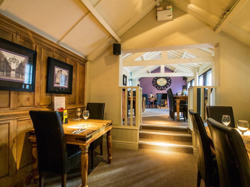The Olde Coach House Inn Ashby Saint Ledgers Esterno foto