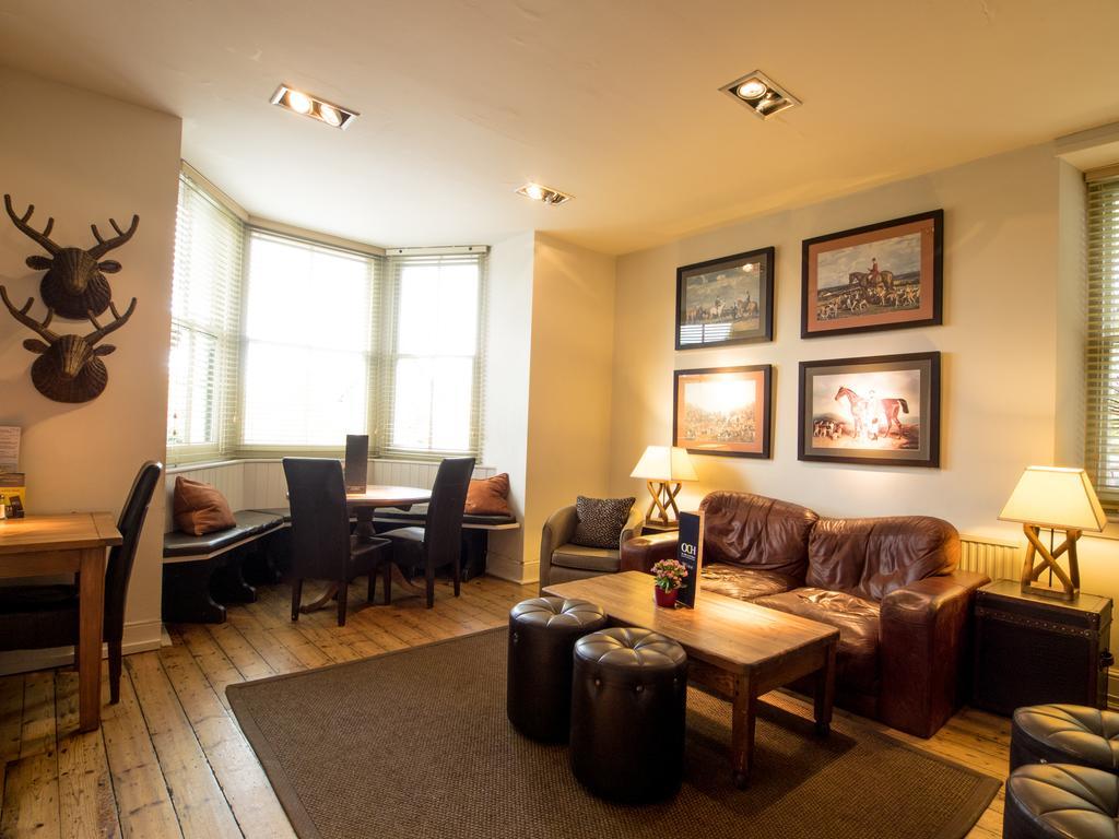 The Olde Coach House Inn Ashby Saint Ledgers Esterno foto