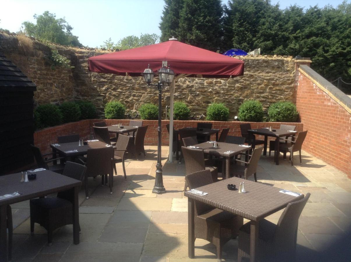 The Olde Coach House Inn Ashby Saint Ledgers Esterno foto